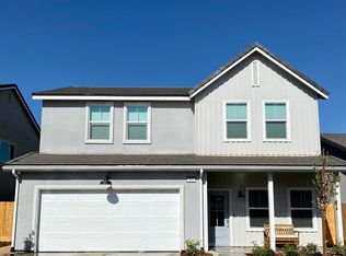 392 Huntington Ave S, Madera, CA 93636