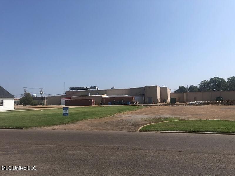 210 N Chrisman Ave, Cleveland, MS 38732 MLS 4062742 Zillow