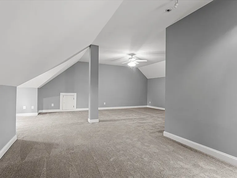 106 Grannon Ct — Photo 43