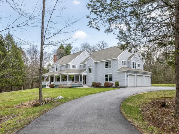 29 Blue Moon Drive, North Yarmouth, ME 04097