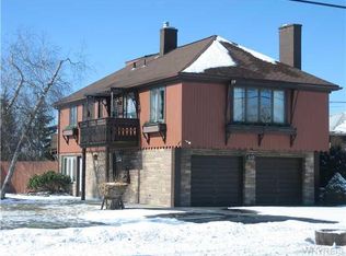 510 Two Mile Creek Rd, Tonawanda, NY 14150