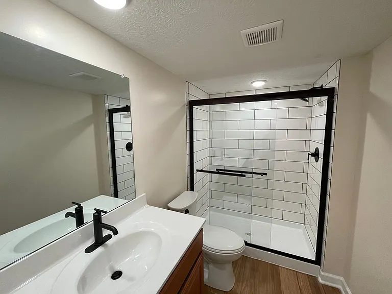 165 E. 11th Ave. MG — Photo 7