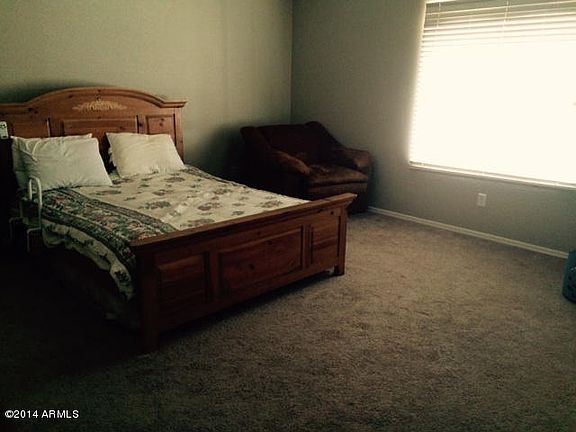 3rd image of 1601 S 105th Dr