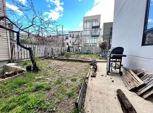 858 Metropolitan Ave APT 3, Brooklyn, NY 11211