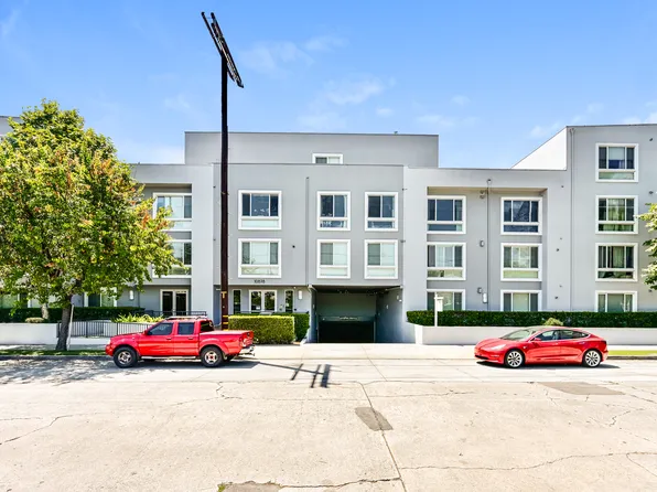 10878 Bloomfield St #407, Toluca Lake, CA 91602