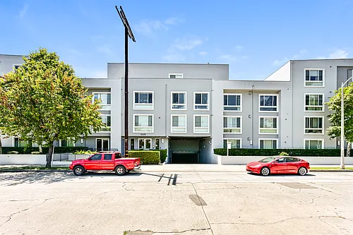 10878 Bloomfield St #407 Photo 1