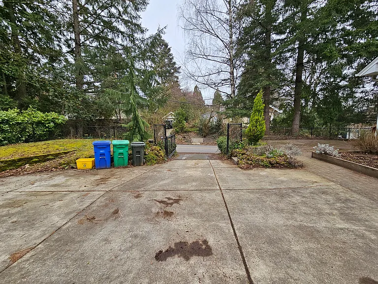 6306 SW 30th Ave — Photo 5