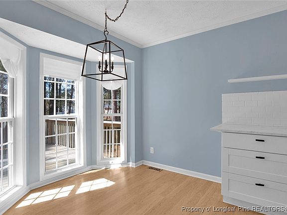 4th image of 200 Wilshire Ln