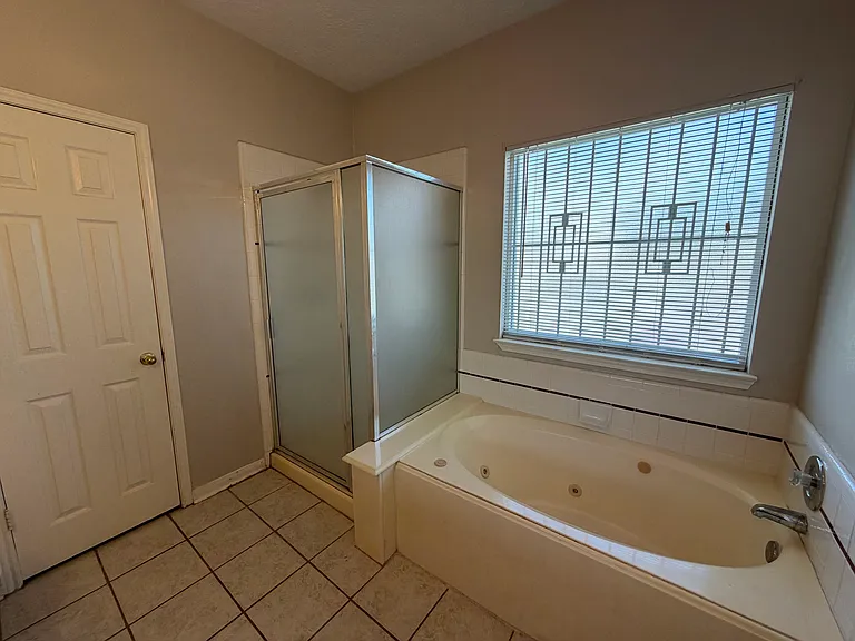 13403 Agarita Ln — Photo 42
