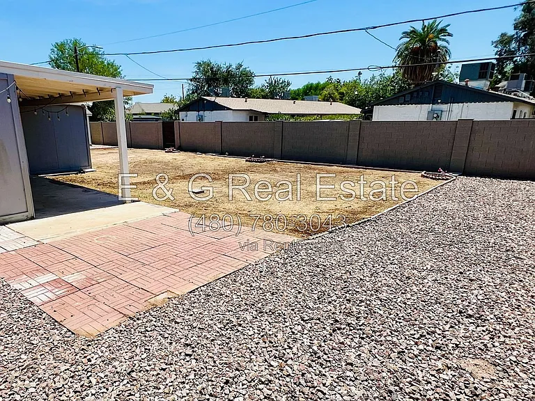 1711 W Montecito Ave — Photo 25