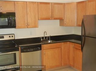 1110 NE 16th Pl APT 2, Fort Lauderdale, FL 33305