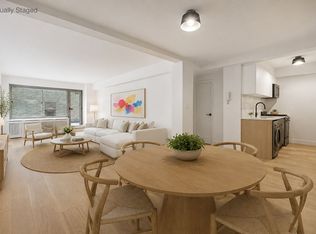 225 E 46th St APT 1B, New York, NY 10017