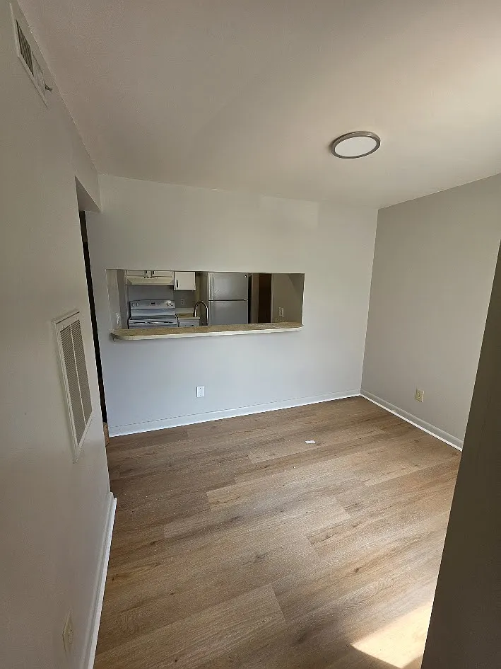 1 bed, 718 sqft, $1,450 — Photo 2