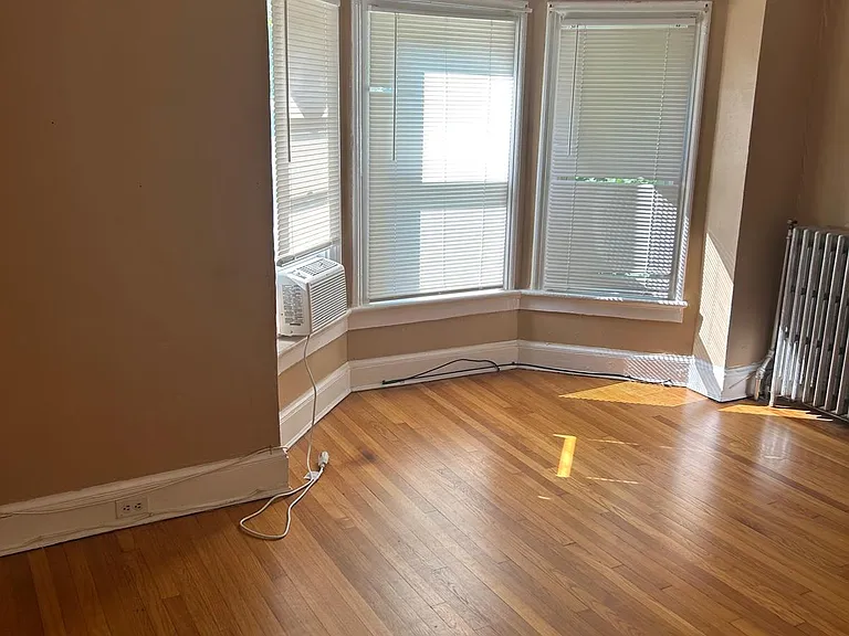 1455 Farmington Ave #2 — Photo 14