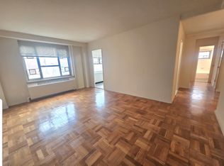 67-09 186th Ln #A, Fresh Meadows, NY 11365