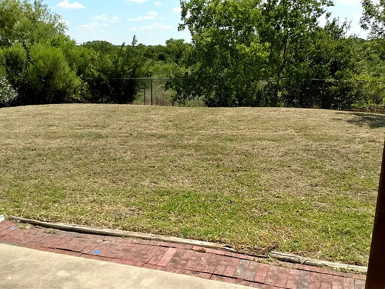 3210 Viewcrest Dr — Photo 14