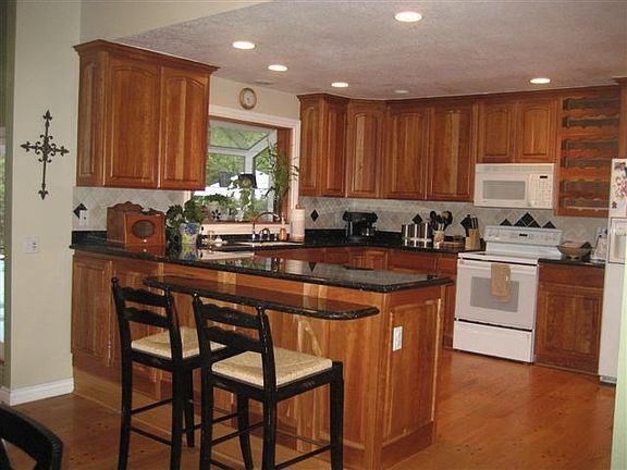 Beautiful Gourmet Kitchen