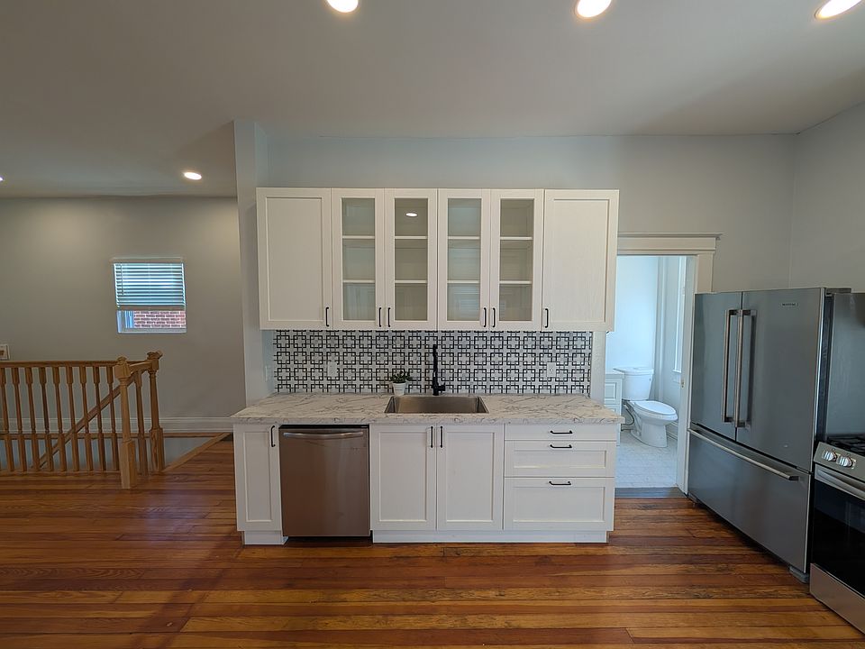 Kitchen - Brand new cabinets and dishwasher