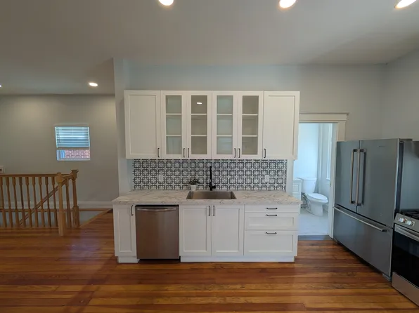 223 W 12th St, Newport, KY 41071