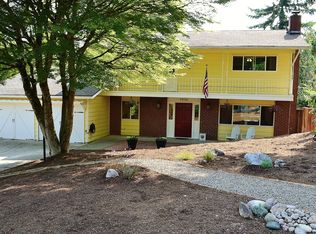 1910 165th Ct SE, Bellevue, WA 98008