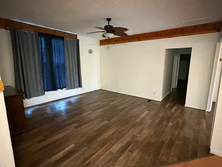 3955 State Highway 142 E — Photo 3