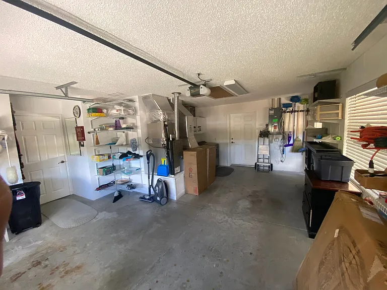 3301 Archer Ave — Photo 36