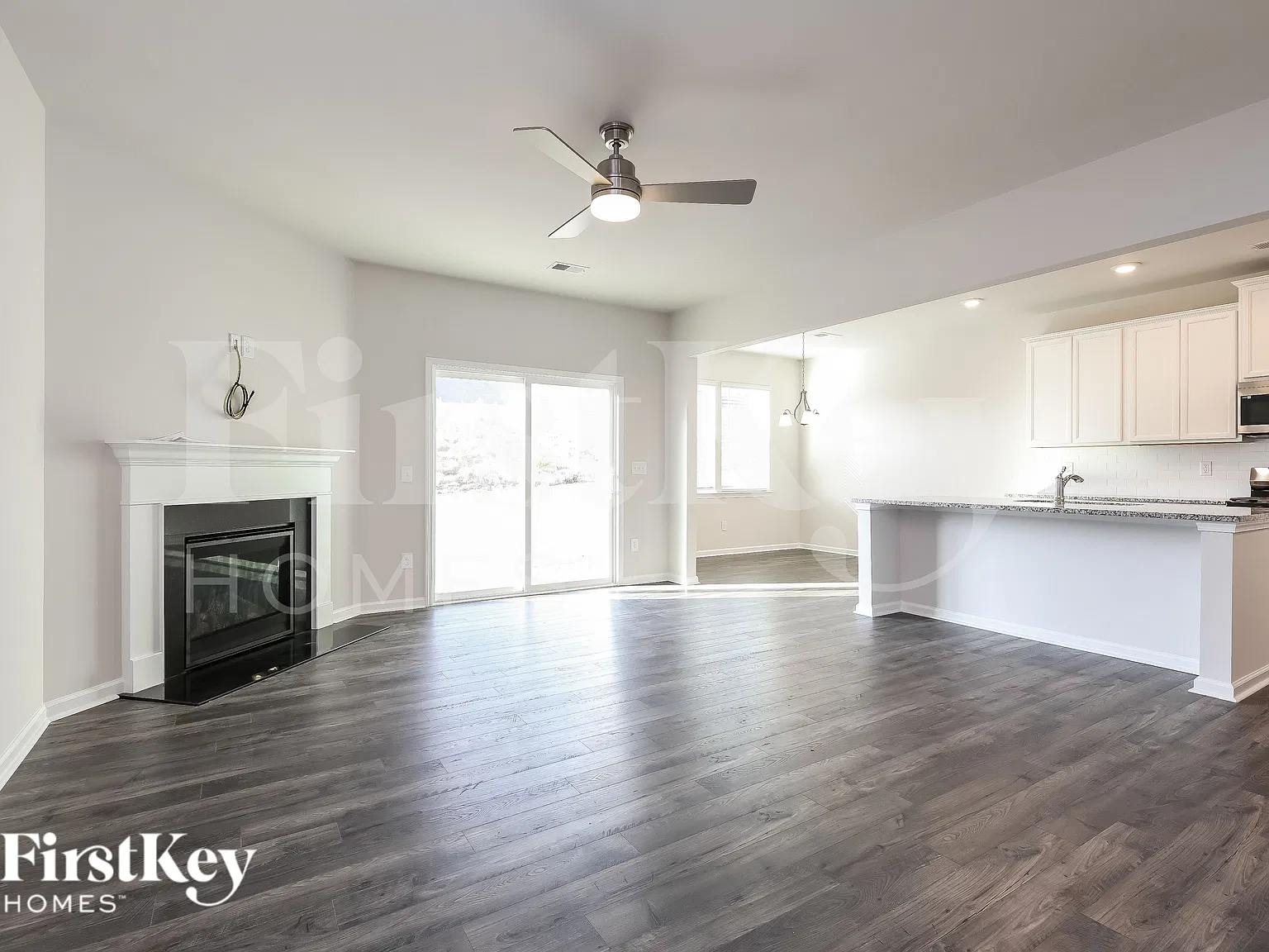 3 bed, 2.0 bath, 1854 sqft, $2,130 — Photo 3