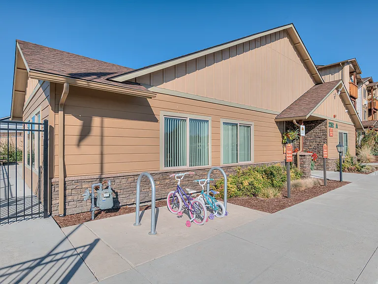 Wild Horse Mesa Apartments — Photo 3