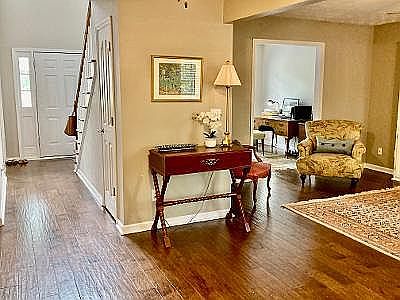 Entry/Foyer