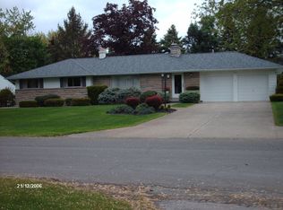 912 Thorntree Blvd, Jackson, MI 49203