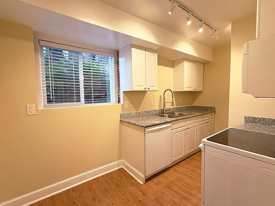 Dining Area off Kitchen