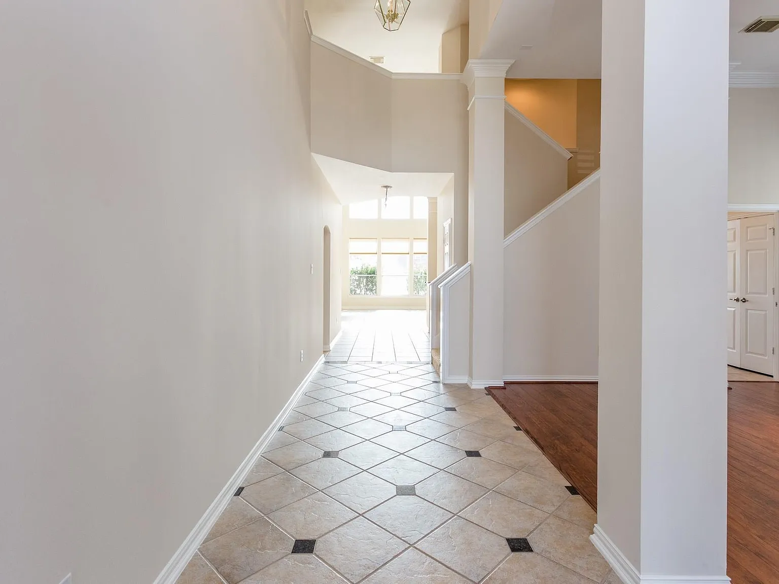 4 bed, 3.5 bath, $4,950 — Photo 3