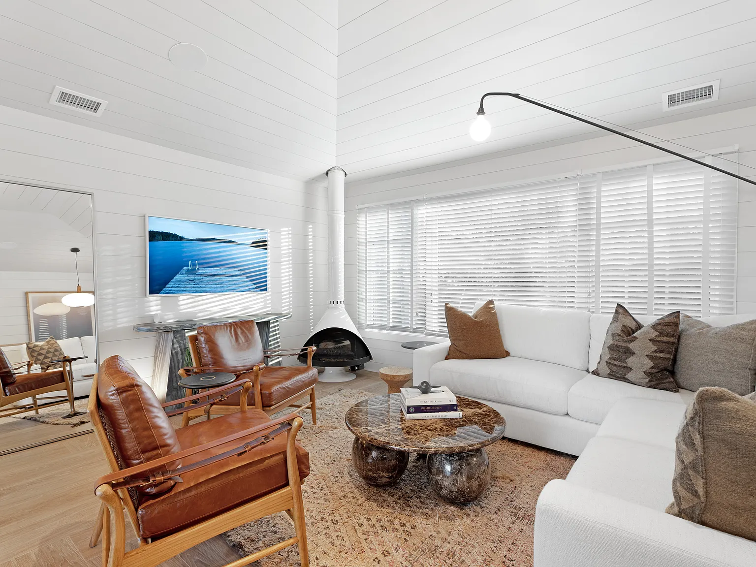 Renovated Cottage On Haven's Beach — Photo 3