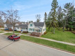 341 Spruce St, Peshtigo, WI 54157