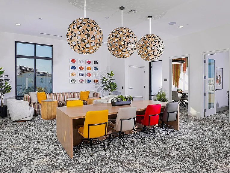 Wifi lounge with workstations
