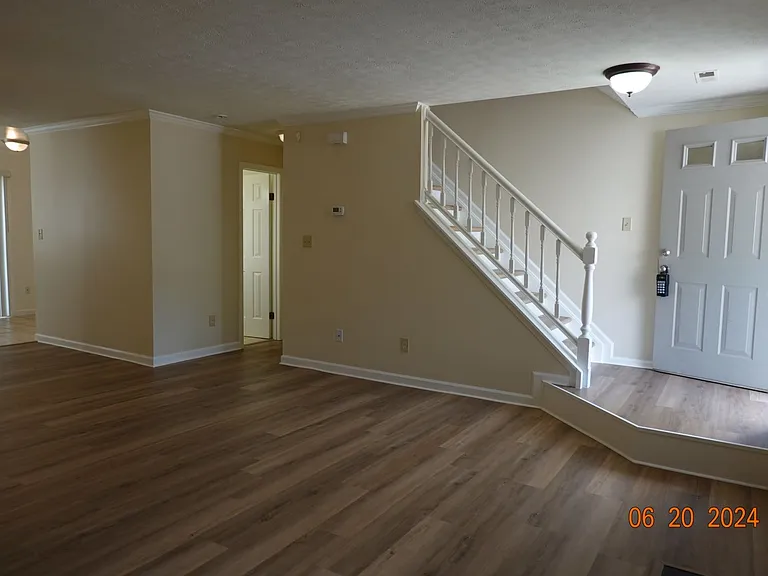 394 Rivers Ridge Cir — Photo 3