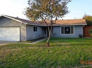 1746 W Buena Vista Ave, Visalia, CA 93291