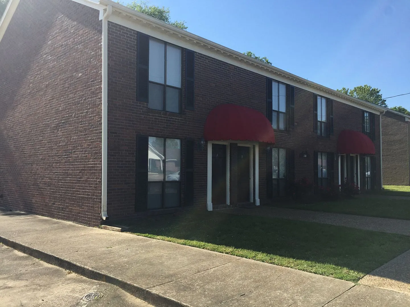 Spruill Townhomes I — Photo 2
