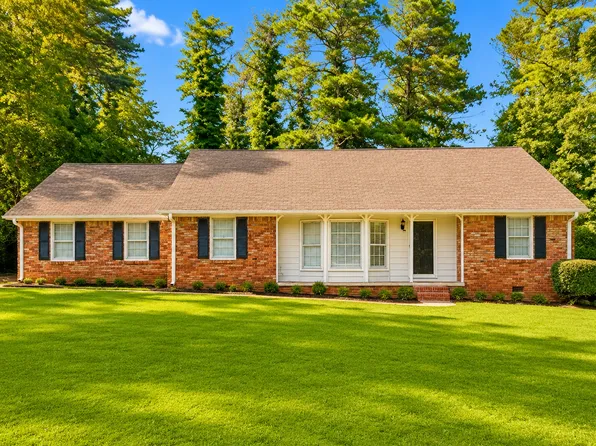 2589 Skyline Dr, College Park, GA 30337