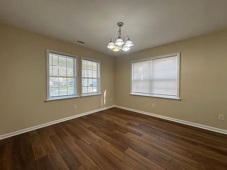 204 Grandford Pl — Photo 7