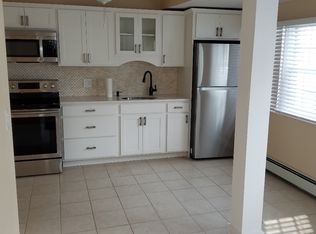 1 Canterbury Ct, East Setauket, NY 11733