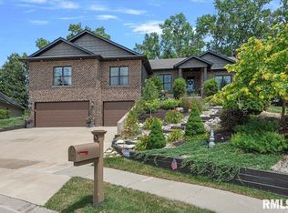 504 Poinsettia Pl, Springfield, IL 62711