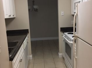 360 Simmonsville Ave #1205, Johnston, RI 02919