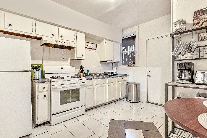 2 bed, 1100 sqft, $1,499 — Photo 3