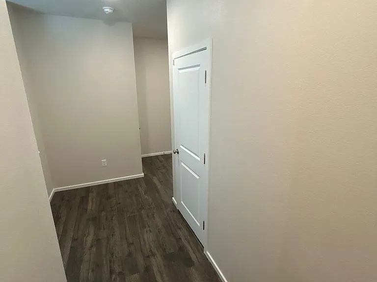4809 Thyme Ave NE — Photo 2