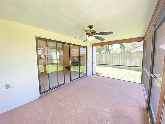 3rd image of 947 Citrus Wood Ct