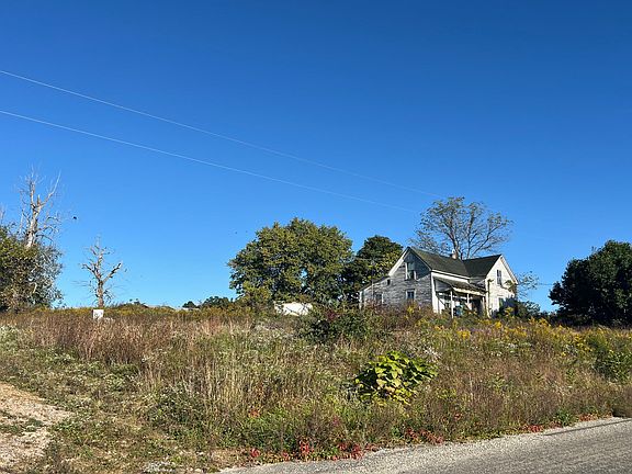 3rd image of 1675 Zion Ln