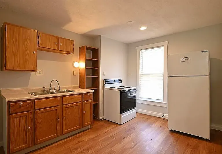 4038 Seward St #2 — Photo 2