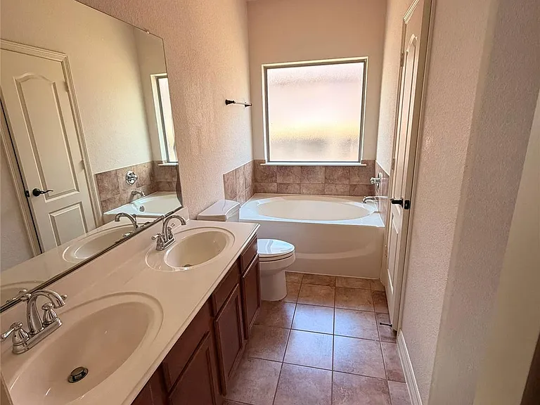 7211 Durango Creek Dr — Photo 19