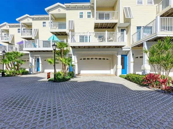 1469 Gulf Dr N, Bradenton Beach, FL 34217